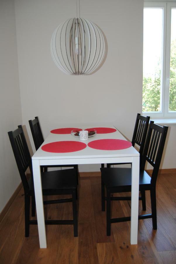 Apartment With Free Parking Ljubljana Luaran gambar