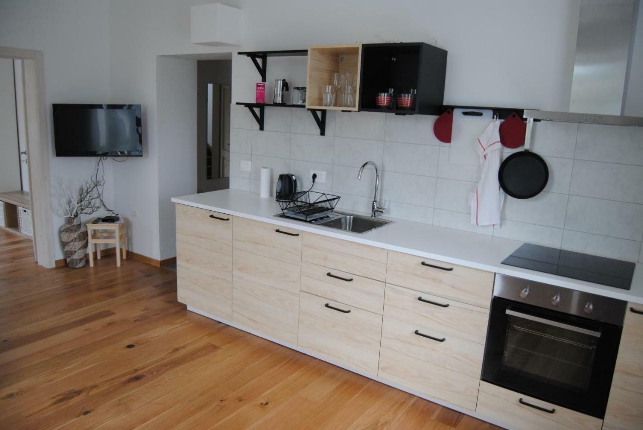 Apartment With Free Parking Ljubljana Luaran gambar