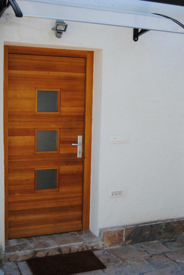 Apartment With Free Parking Ljubljana Luaran gambar