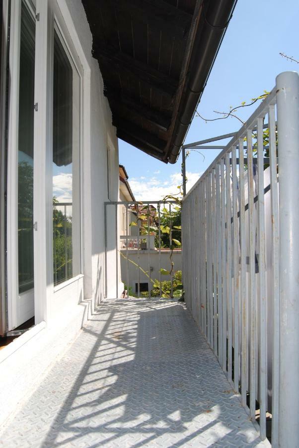 Apartment With Free Parking Ljubljana Luaran gambar