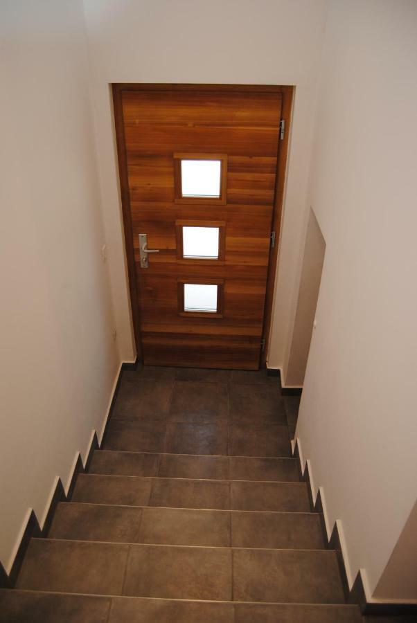Apartment With Free Parking Ljubljana Luaran gambar