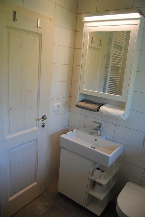 Apartment With Free Parking Ljubljana Luaran gambar